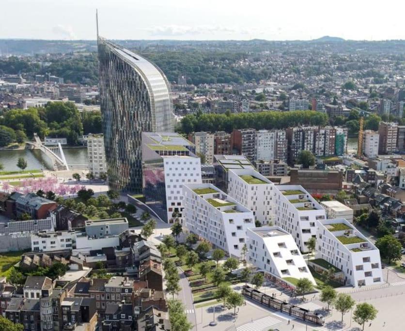 Paradis Express Neuf Face Aux Guillemins Liege Bagian luar foto