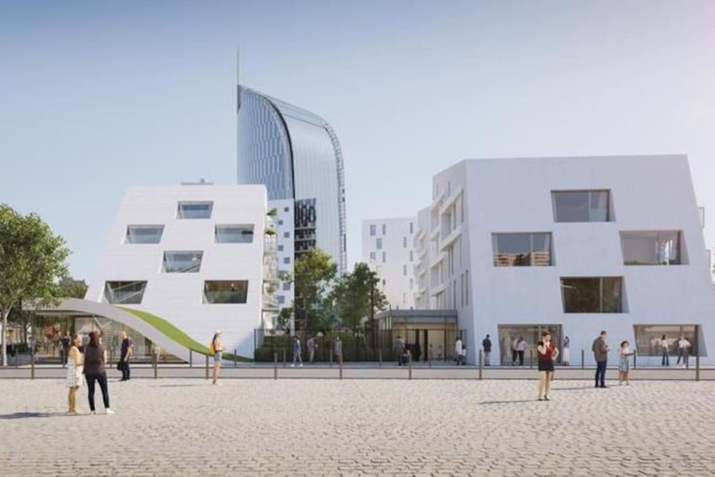 Paradis Express Neuf Face Aux Guillemins Liege Bagian luar foto